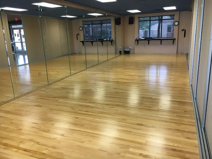Kaleidoscope Dance Space Picture 10
