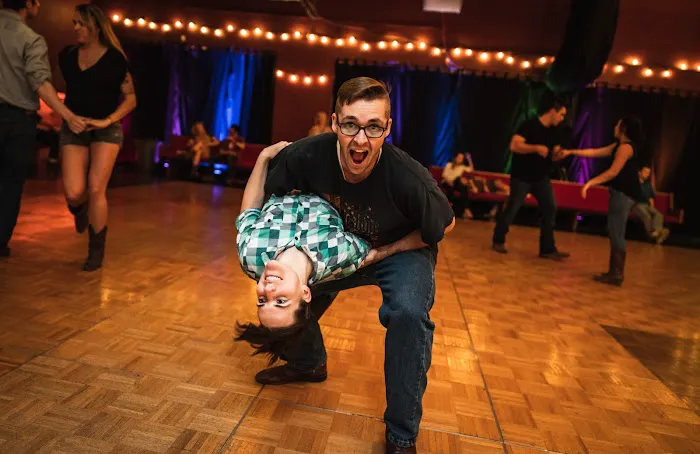 Scootin' Boots Dance Hall Picture 2