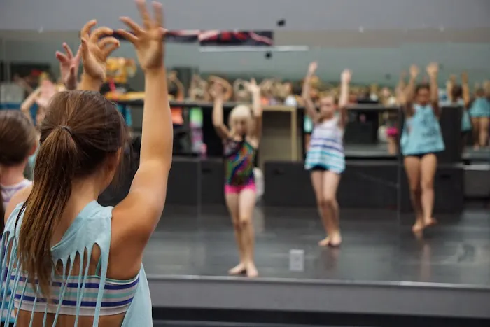 Dance Republic Picture 4