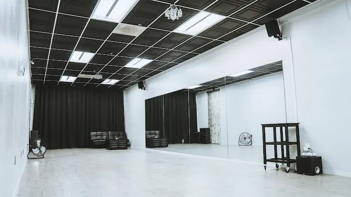 Studio ARA Picture 2