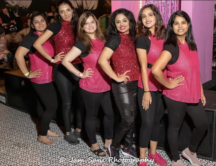 Sparkles Bollywood school Of Dance Picture 6