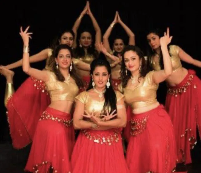 Sparkles Bollywood school Of Dance Picture 2