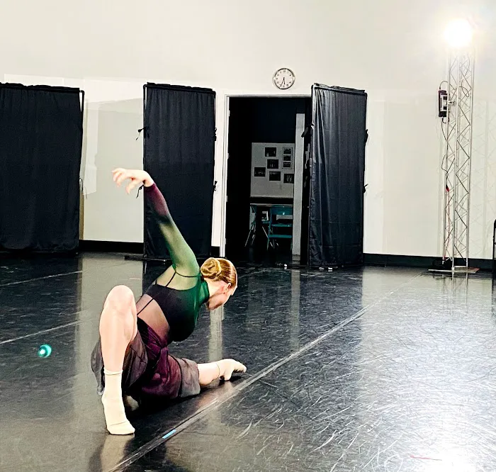 Studio R Ballet Picture 9