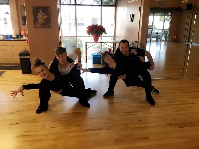 Performance Ballroom Dance Picture 4