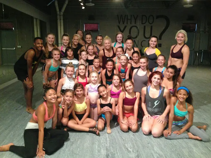 Full Out Performance Dance Company Picture 9