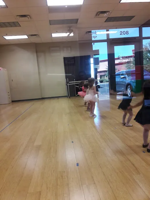 Steppin' Out Performing Arts Picture 4