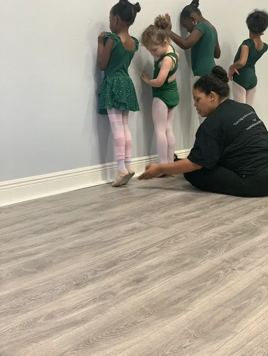Hazel's Dance Academy Picture 4