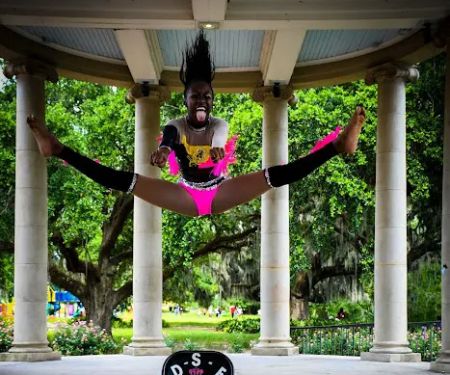 Des Select Few Dance Company, LLC