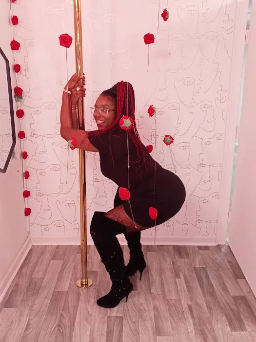 Happy Hour Dance Studio Picture 3