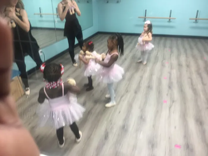 Visions Academy of Performing Arts Picture 8