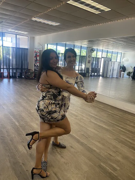 Kizomba Alegria Dance Company Picture 3