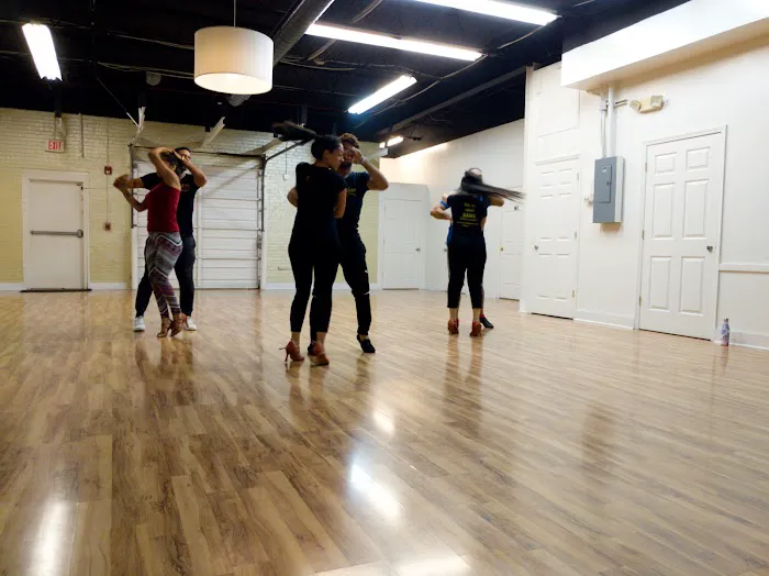 Rumbao Latin Dance Company Picture 2