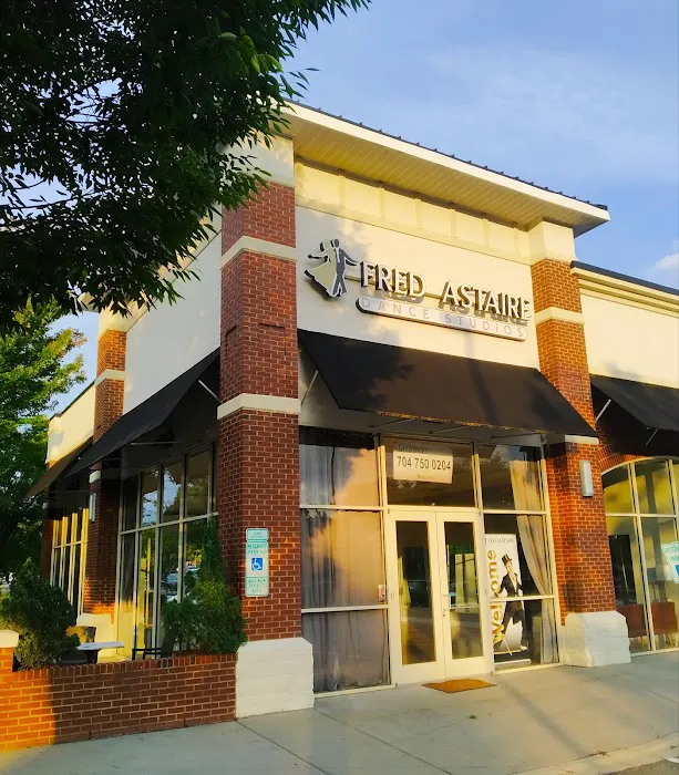Fred Astaire Dance Studios Picture 6