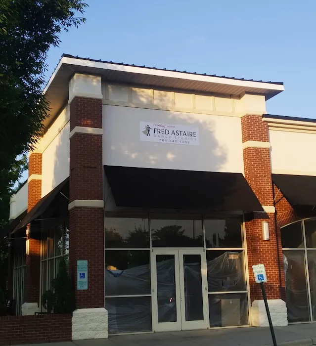 Fred Astaire Dance Studios Picture 2