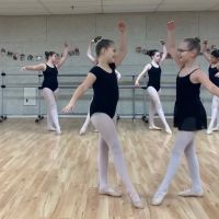 Sarah's School of Ballet ico