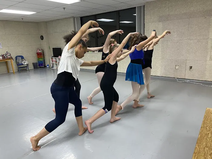 Sarah's School of Ballet Picture 6