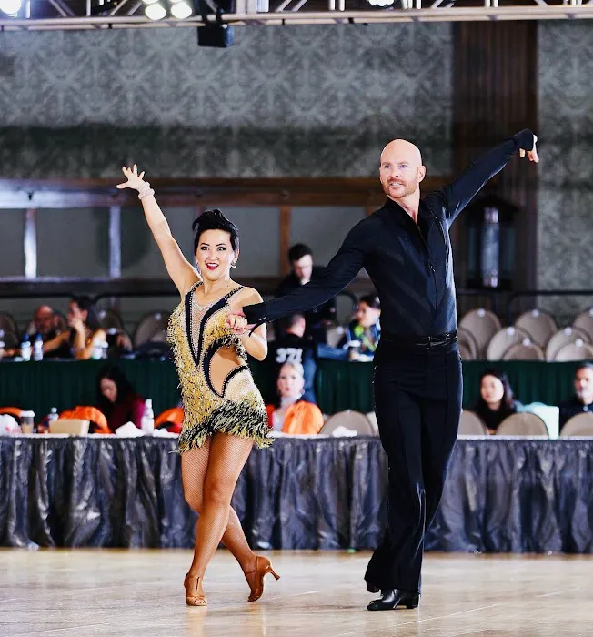 Dynamic Ballroom Picture 6