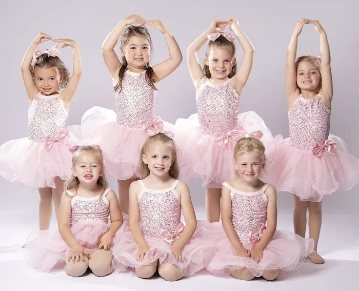 En Pointe Dance Company Picture 3