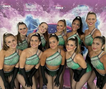 En Pointe Dance Company