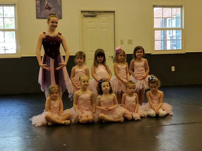 Dance Davidson Picture 2
