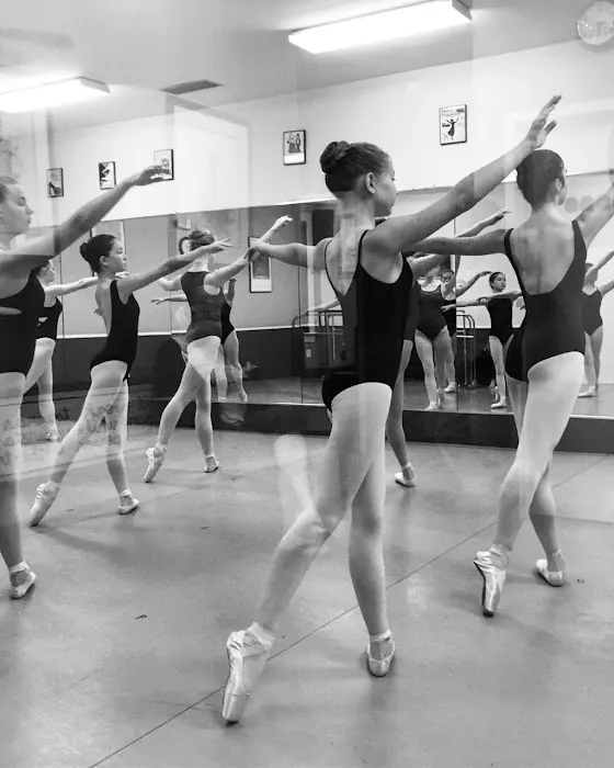 Dance Davidson Picture 4