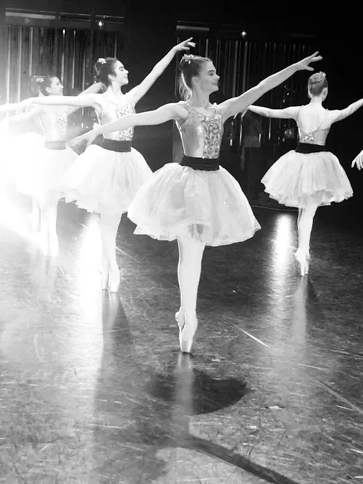 Dance Davidson Picture 1