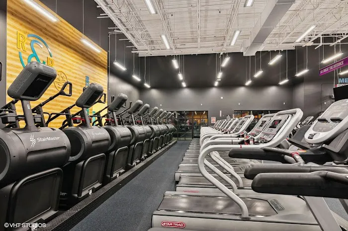 Crunch Fitness - Ballantyne Picture 8