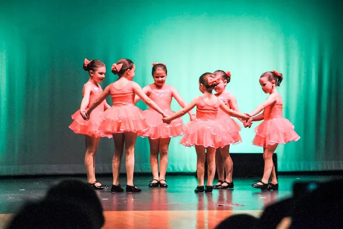 DANCE CAROLINA Picture 1