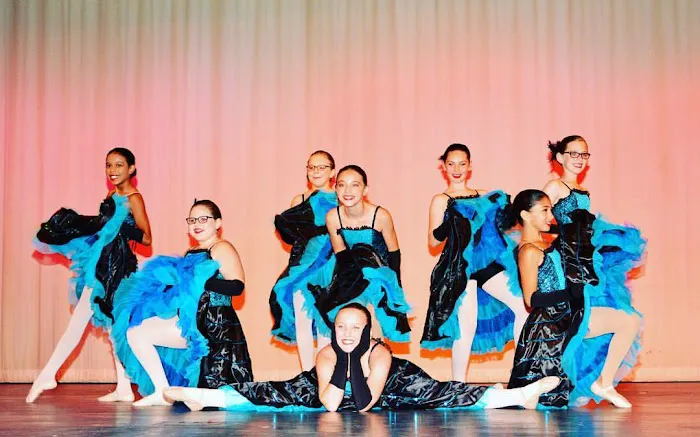 DANCE CAROLINA Picture 5