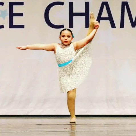 Be Famous Dance Center Picture 9