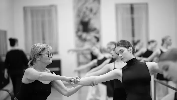 Louis Nunnery School of Ballet Picture 6