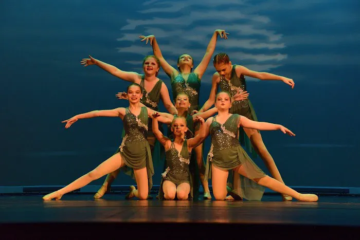 Bold Moves Dance Company Picture 8