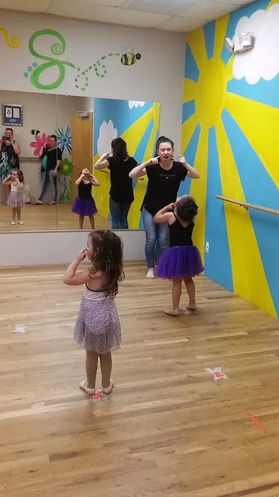 StarMakers Dance Company Picture 4