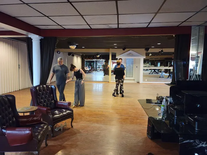Roland's Dance Studio Picture 4