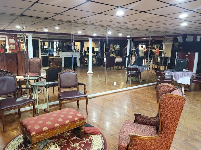 Roland's Dance Studio Picture 7
