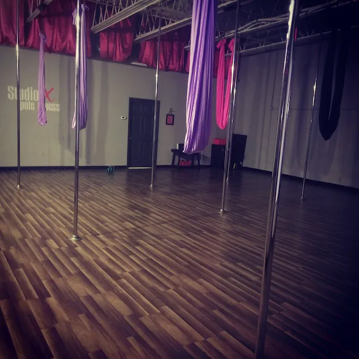 Studio X Pole Fitness Picture 2