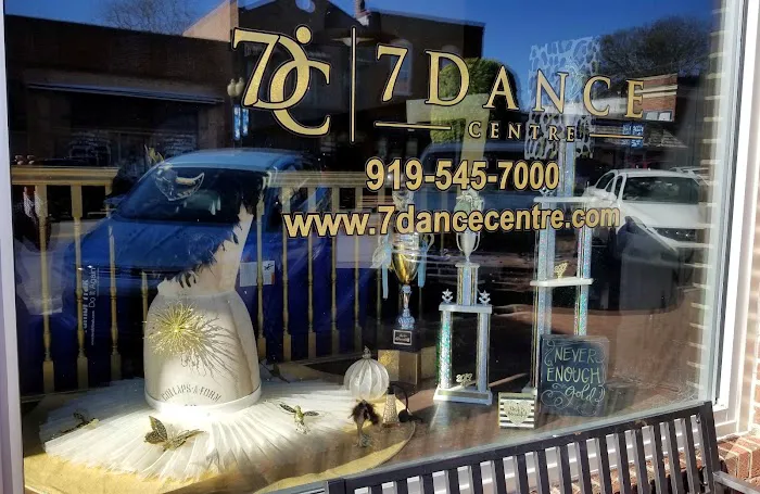 7 DANCE CENTRE Picture 1