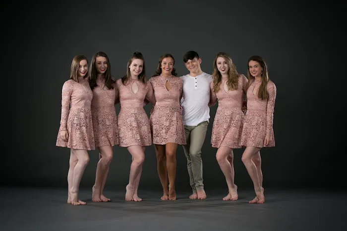 Dancers Corner Picture 3