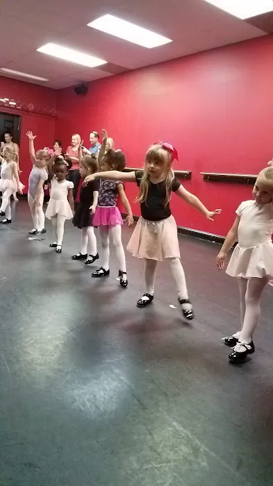 Dancers Corner Picture 9