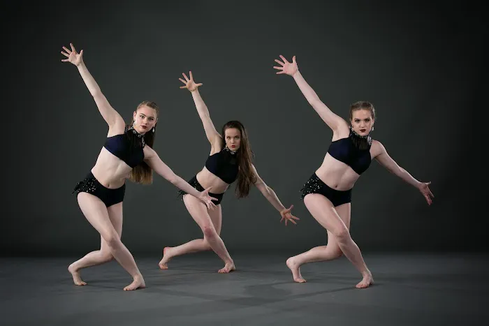 Dancers Corner Picture 7