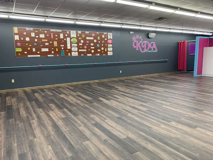 Kristy's Dance Academy Picture 7