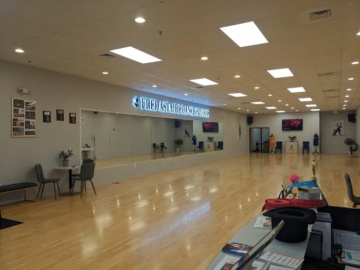 Fred Astaire Dance Studios Picture 7