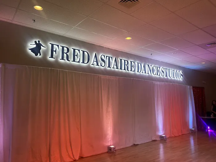 Fred Astaire Dance Studios Picture 6