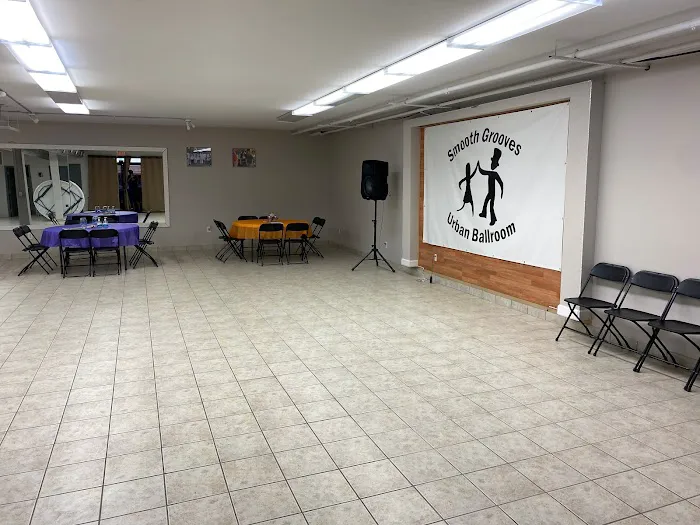 Smooth Grooves Dance Studio Picture 2