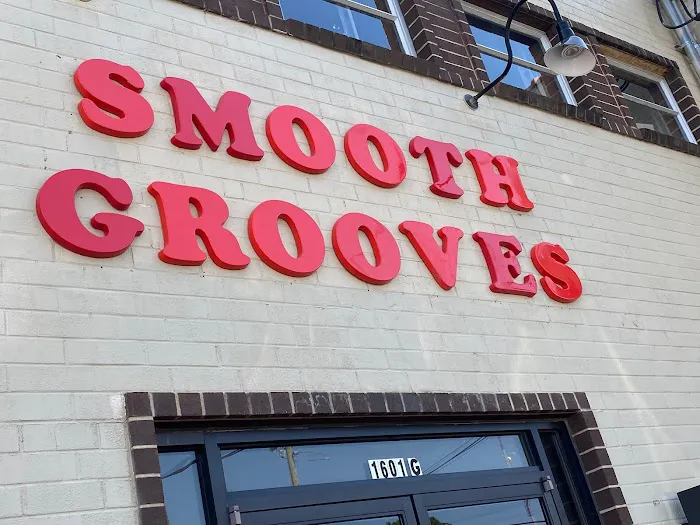 Smooth Grooves Dance Studio Picture 4