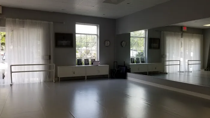 Daliana Dance Picture 6