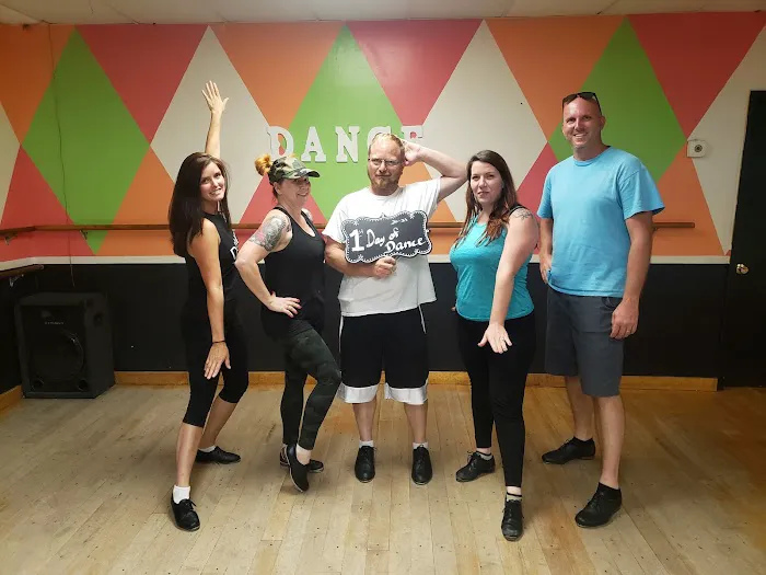Dance Extraordinaire Picture 4