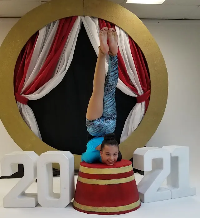 Dance Extraordinaire Picture 3