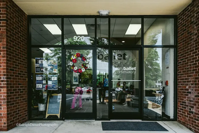 Cary Ballet Conservatory Picture 5