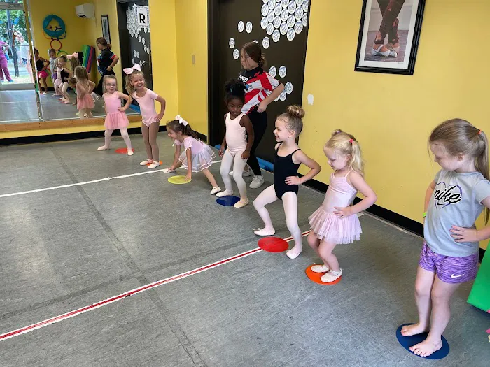 Christy's DancExplosion Picture 9
